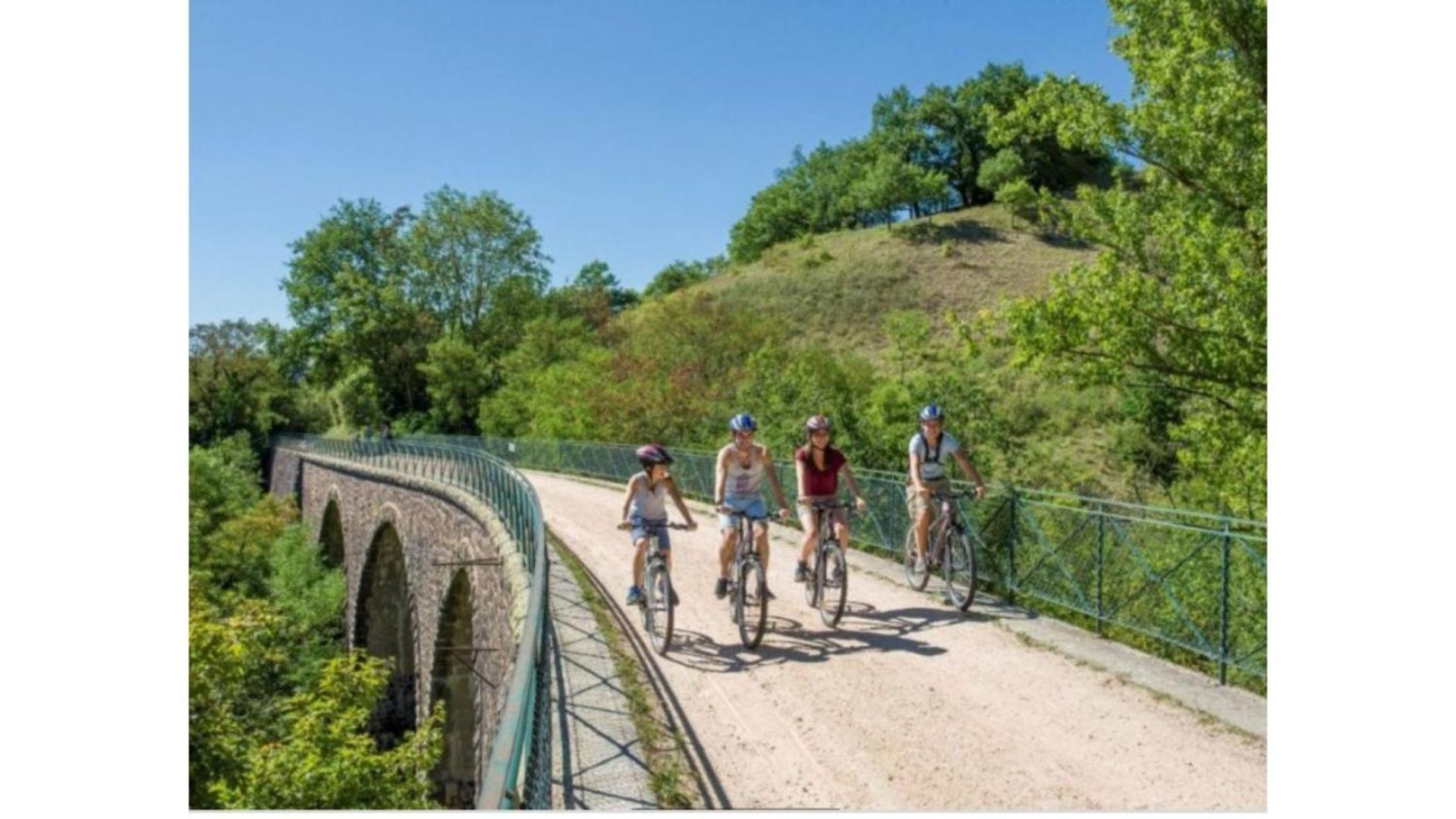 "La Voute De Pierre" Gite Independant Saint-Cyr  ภายนอก รูปภาพ