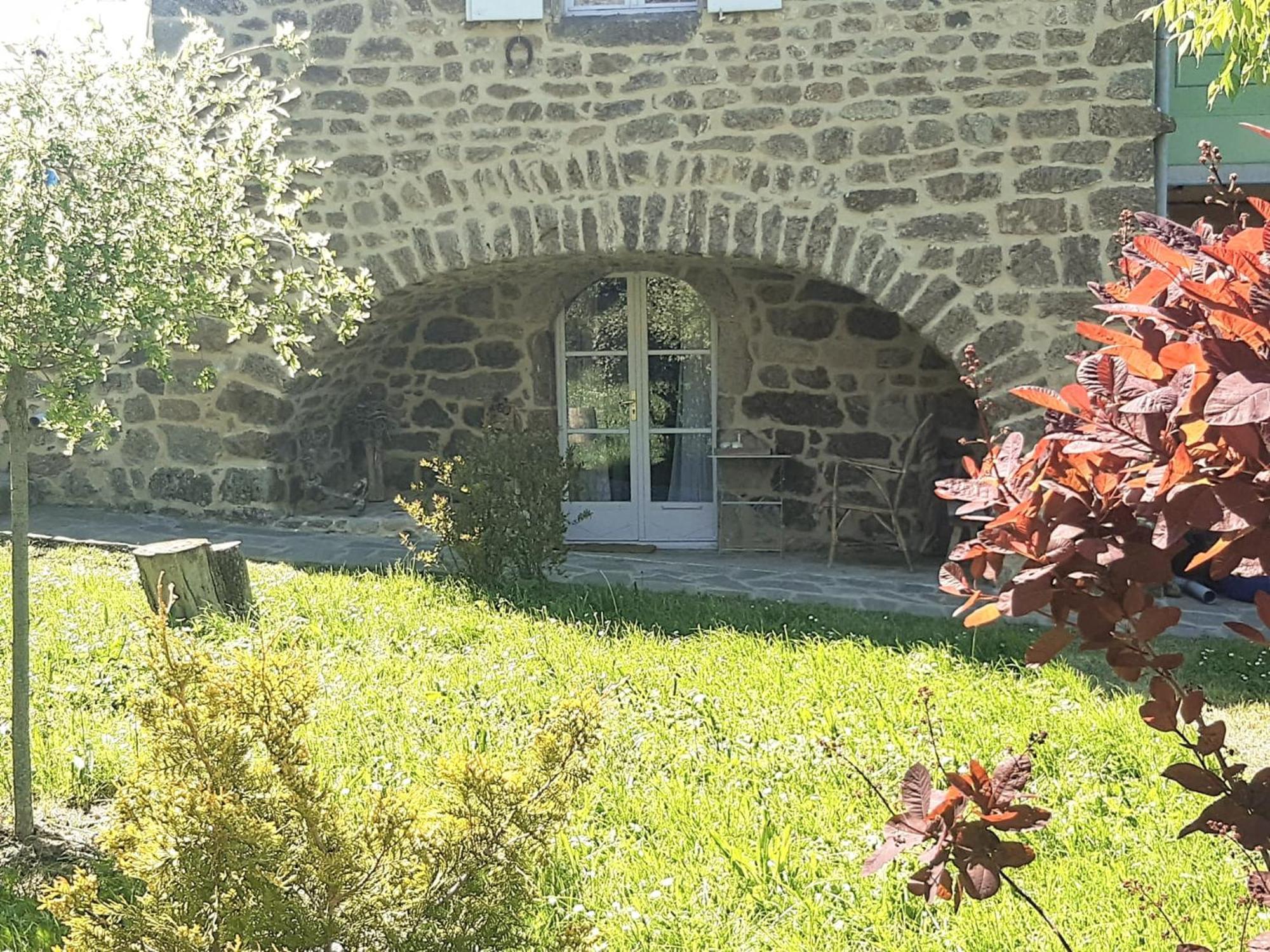 "La Voute De Pierre" Gite Independant Saint-Cyr  ภายนอก รูปภาพ